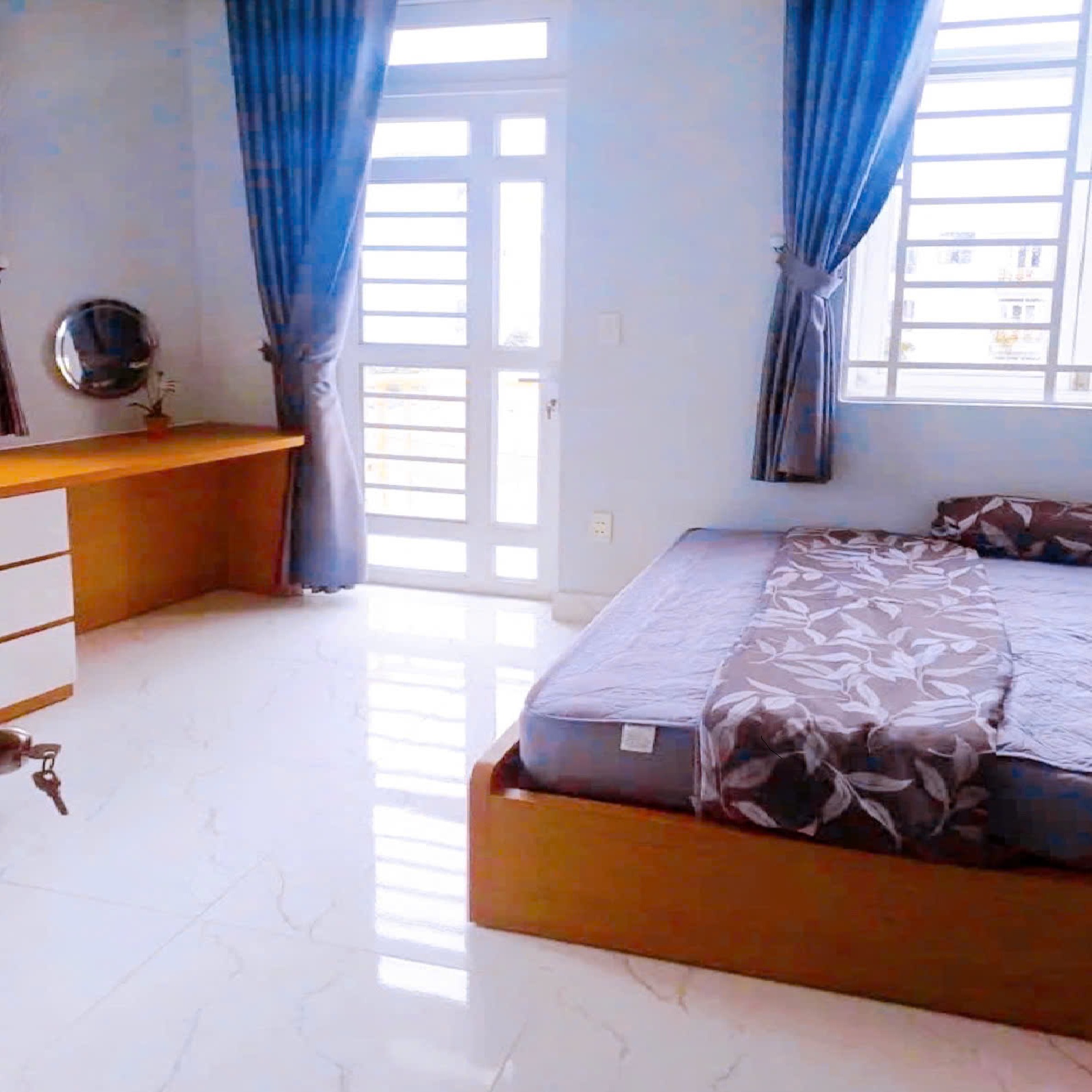 Bán nhà riêng 3 Tầng Lạc Long Quân, QUẬN TÂN BÌNH, DT 40 m2, Giá 5.95 tỷ - Ảnh 2